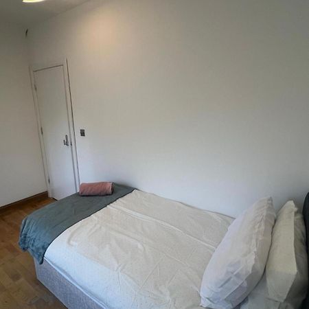 Good Priced Single Rooms In Northolt Exterior foto