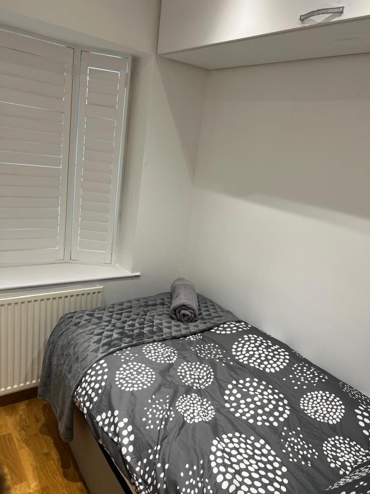 Good Priced Single Rooms In Northolt Exterior foto